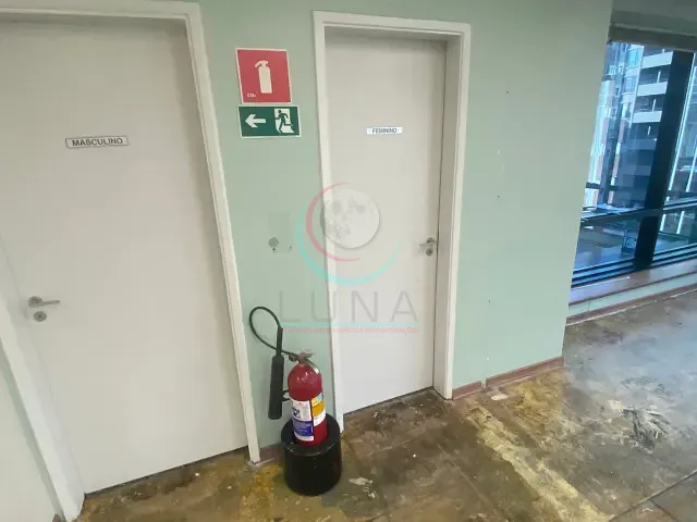 Conjunto comercial para alugar, no bairro Cerqueira César em São Paulo