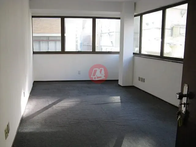 Conjunto comercial com 29m², para alugar, no bairro Centro Histórico em Porto Alegre