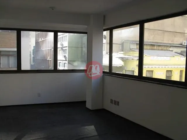 Conjunto comercial com 29m², para alugar, no bairro Centro Histórico em Porto Alegre