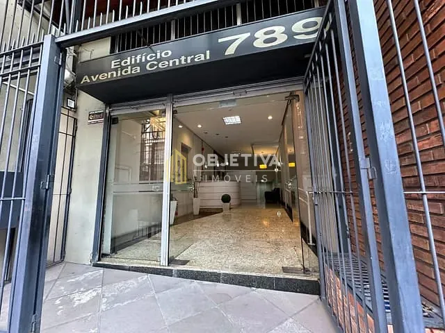 Conjunto comercial com 214m², à venda, no bairro Floresta em Porto Alegre