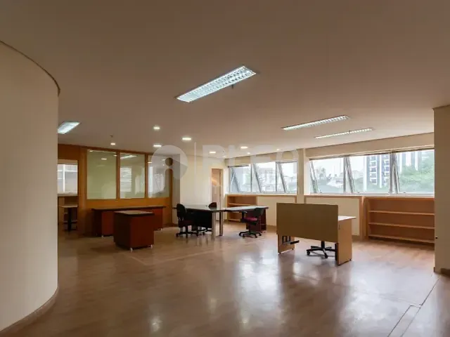 Conjunto comercial para alugar, no bairro Higienópolis em São Paulo