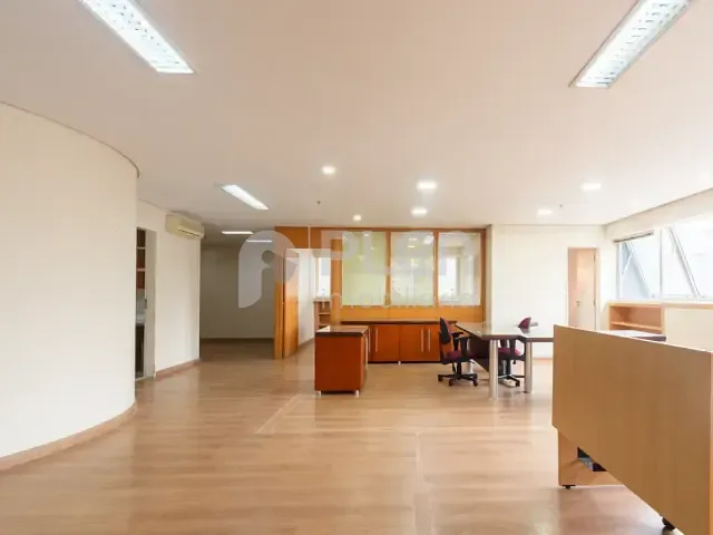 Conjunto comercial para alugar, no bairro Higienópolis em São Paulo