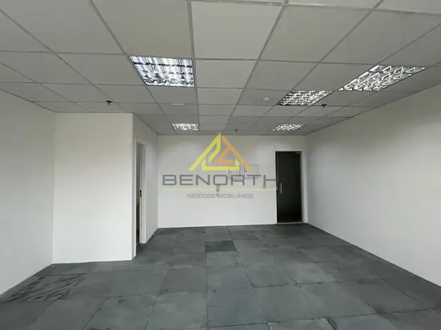 Conjunto comercial com 48m², para alugar, no bairro Água Branca em São Paulo