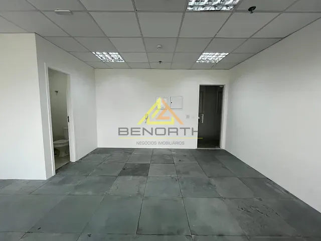 Conjunto comercial com 48m², para alugar, no bairro Água Branca em São Paulo