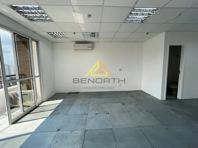 Conjunto comercial com 48m², para alugar, no bairro Água Branca em São Paulo