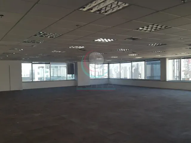Conjunto comercial para alugar, no bairro Cidade Monções em São Paulo