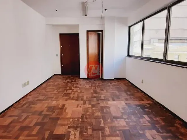 Conjunto comercial com 33m², para alugar, no bairro Centro Histórico em Porto Alegre
