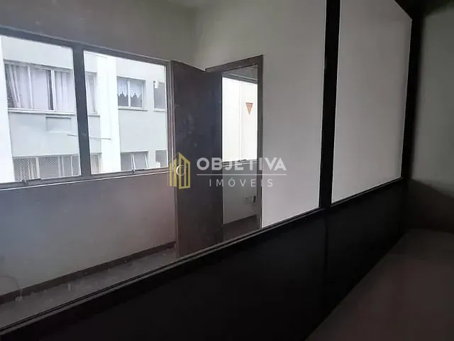 Conjunto comercial à venda, no bairro Floresta em Porto Alegre