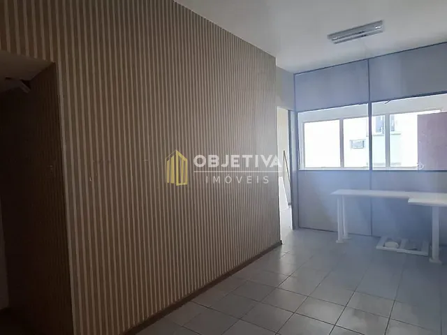 Conjunto comercial à venda, no bairro Floresta em Porto Alegre