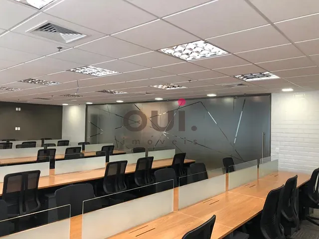 Conjunto comercial para alugar, no bairro Vila Olímpia em São Paulo