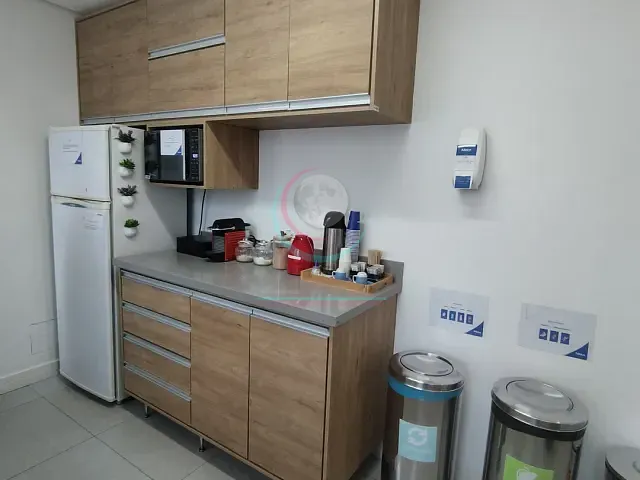Conjunto comercial para alugar, no bairro Vila Olímpia em São Paulo
