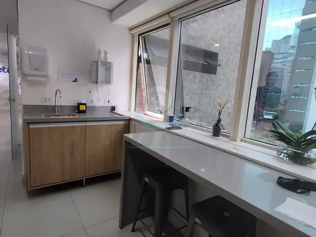Conjunto comercial para alugar, no bairro Vila Olímpia em São Paulo