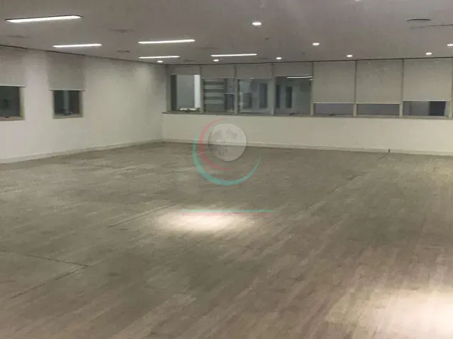 Conjunto comercial para alugar, no bairro Vila Olímpia em São Paulo