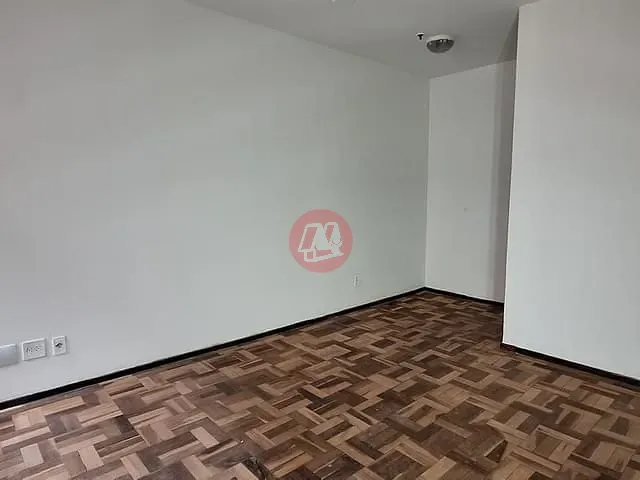 Conjunto comercial com 25m², para alugar, no bairro Centro Histórico em Porto Alegre