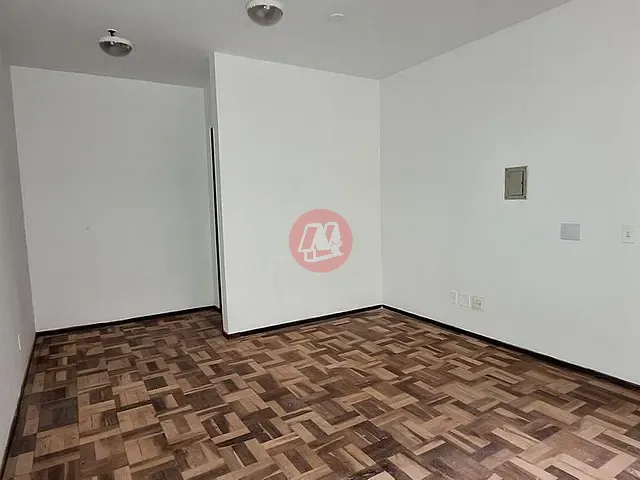Conjunto comercial com 25m², para alugar, no bairro Centro Histórico em Porto Alegre
