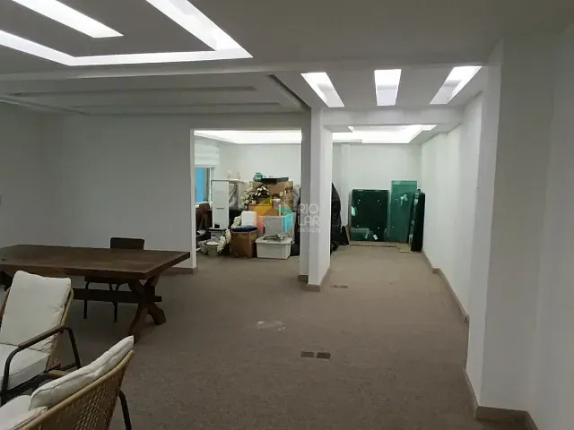 Conjunto comercial com 180m², à venda, no bairro Centro em Rio de Janeiro
