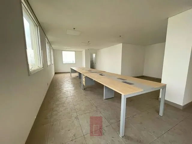 Conjunto comercial com 77m², à venda, no bairro Higienópolis em São Paulo