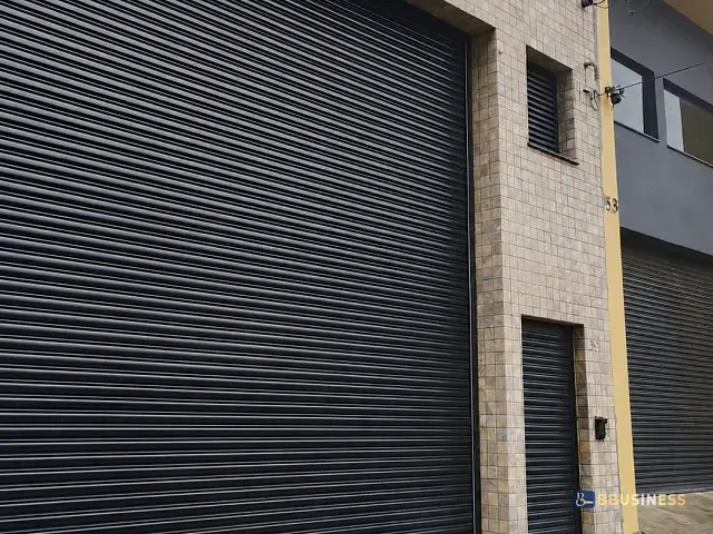 Galpão / Barracão com 180m², para alugar, no bairro Centro em São Caetano do Sul