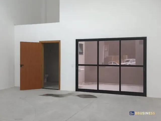 Galpão / Barracão com 180m², para alugar, no bairro Centro em São Caetano do Sul