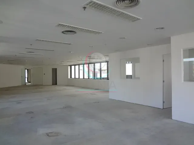 Conjunto comercial para alugar, no bairro Cidade Monções em São Paulo