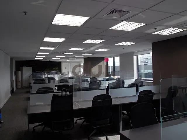 Conjunto comercial para alugar, no bairro Vila Olímpia em São Paulo