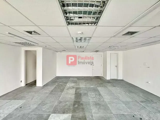 Conjunto comercial com 185m², para alugar, no bairro Chácara Santo Antônio  / Jardim Dom Bosco em São Paulo