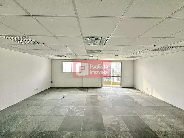 Conjunto comercial com 185m², para alugar, no bairro Chácara Santo Antônio  / Jardim Dom Bosco em São Paulo