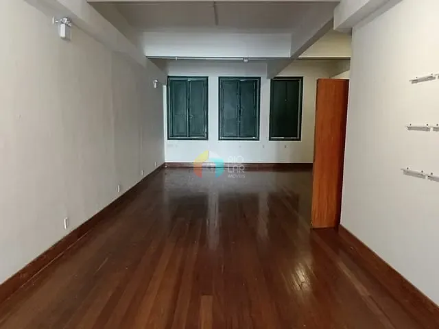 Conjunto comercial com 134m², para alugar, no bairro Centro em Rio de Janeiro