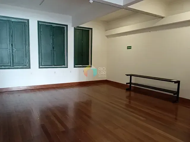 Conjunto comercial com 134m², para alugar, no bairro Centro em Rio de Janeiro