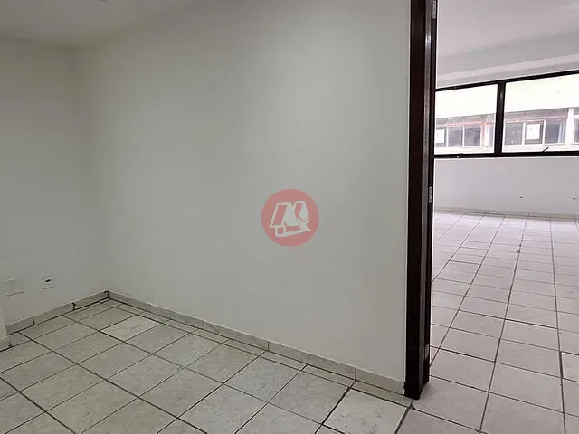 Conjunto comercial com 44m², para alugar, no bairro Centro Histórico em Porto Alegre