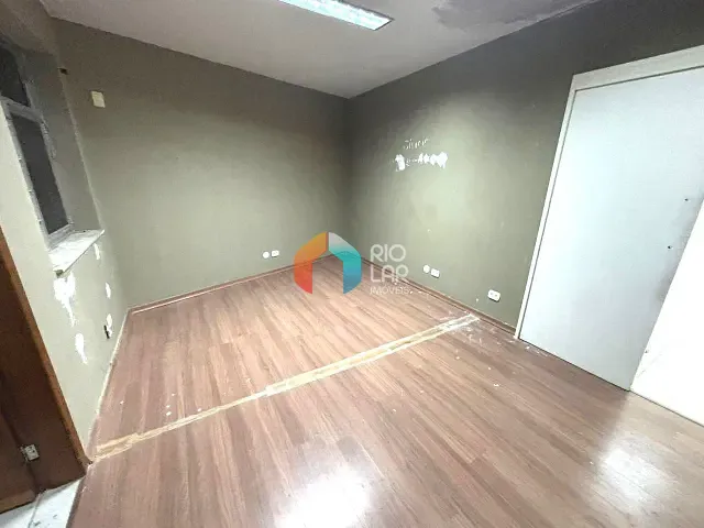 Conjunto comercial com 100m², à venda, no bairro Centro em Rio de Janeiro