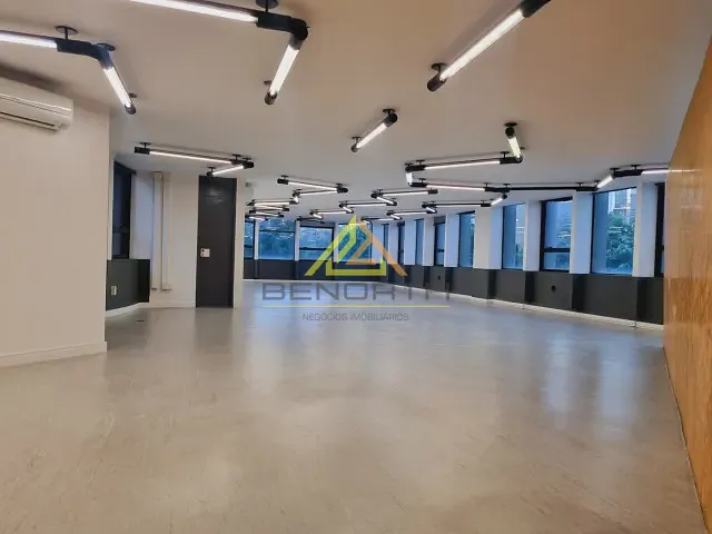 Conjunto comercial com 286m², para alugar, no bairro Vila Olímpia em São Paulo