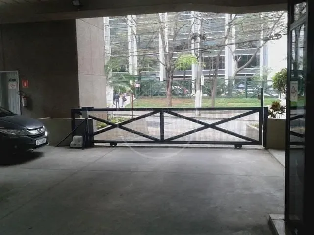 Conjunto comercial para alugar, no bairro Cidade Monções em São Paulo