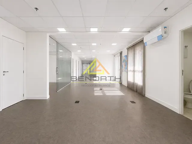 Conjunto comercial com 183m², para alugar, no bairro Barra Funda em São Paulo
