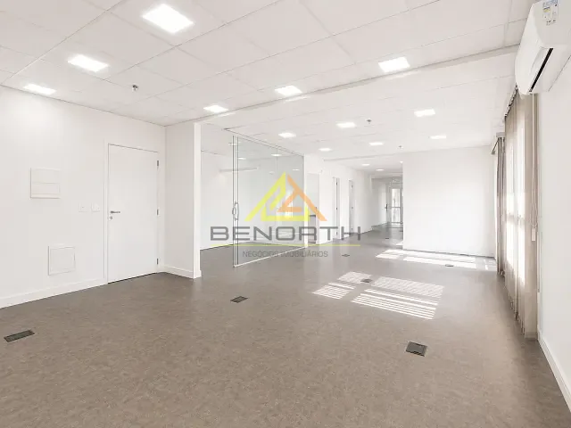 Conjunto comercial com 183m², para alugar, no bairro Barra Funda em São Paulo