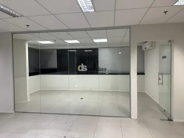 Conjunto comercial à venda ou para alugar, no bairro Bela Vista em São Paulo