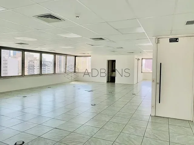Conjunto comercial para alugar, no bairro Itaim Bibi em São Paulo