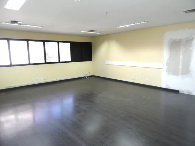 Conjunto comercial com 115m², para alugar, no bairro Vila Clementino em São Paulo
