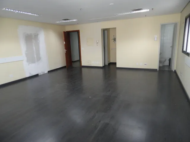 Conjunto comercial com 115m², para alugar, no bairro Vila Clementino em São Paulo