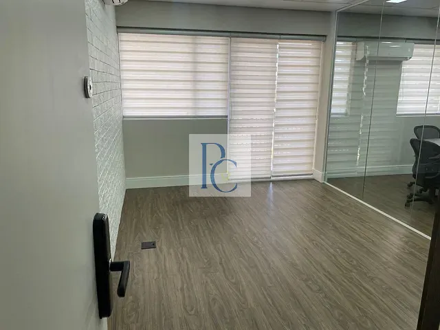 Conjunto comercial à venda, no bairro Santo Amaro em São Paulo