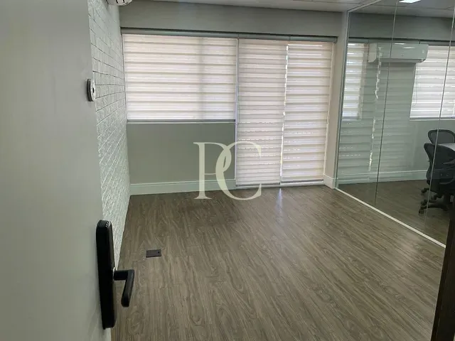 Conjunto comercial à venda, no bairro Santo Amaro em São Paulo
