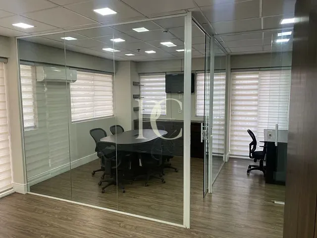 Conjunto comercial à venda, no bairro Santo Amaro em São Paulo