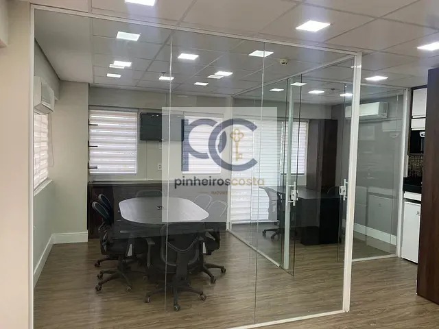Sala para alugar, no bairro Santo Amaro em São Paulo