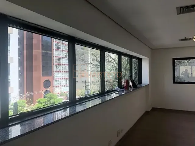 Conjunto comercial à venda ou para alugar, no bairro Jardim Paulista em São Paulo