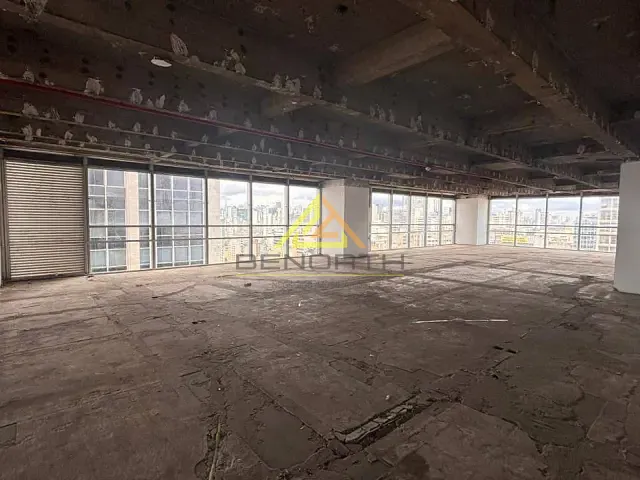 Conjunto comercial com 1112m², à venda ou para alugar, no bairro Centro em São Paulo