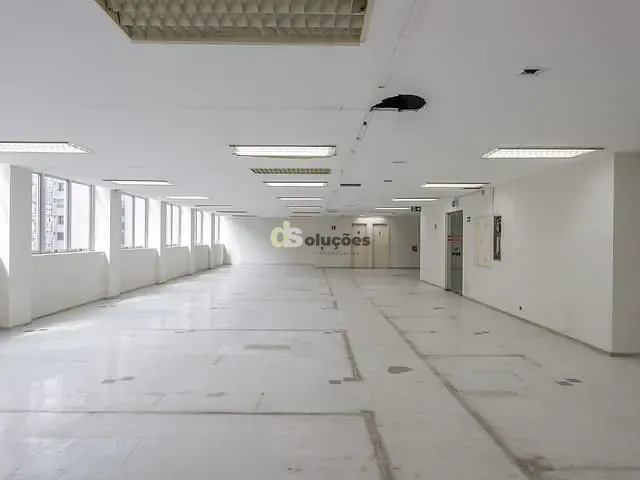 Conjunto comercial para alugar, no bairro Cerqueira César em São Paulo