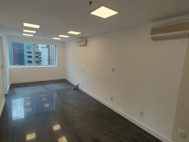 Conjunto comercial para alugar, no bairro Paraíso em São Paulo