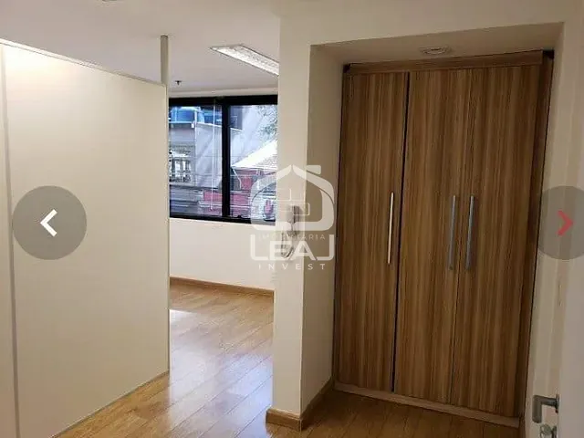 Conjunto comercial com 30m², à venda, no bairro Vila Olímpia em São Paulo