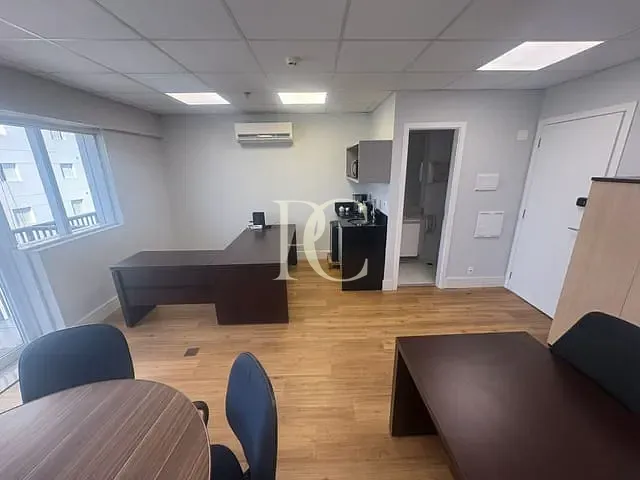 Conjunto comercial para alugar, no bairro Santo Amaro em São Paulo