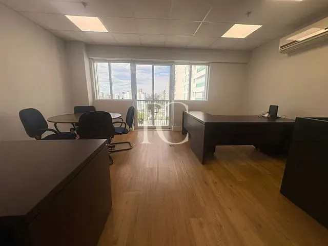 Conjunto comercial para alugar, no bairro Santo Amaro em São Paulo
